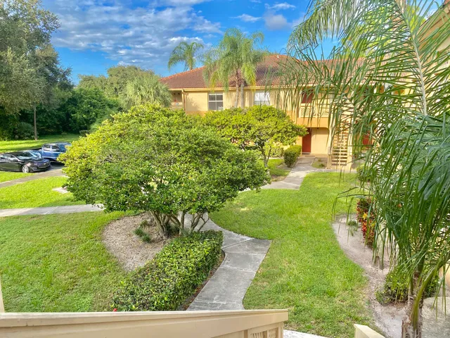 2-bedroom rental at 4799 VIA PALM Lakes #1613, West Palm Beach