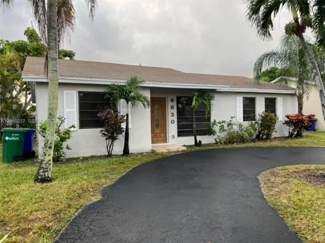 4-bedroom rental at 6620 NW 24th Court #6620, Margate