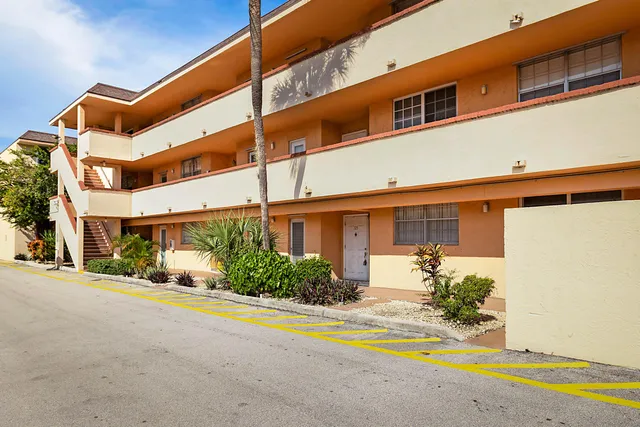 2-bedroom home at 4502 N Federal Highway #125c, Lighthouse Point