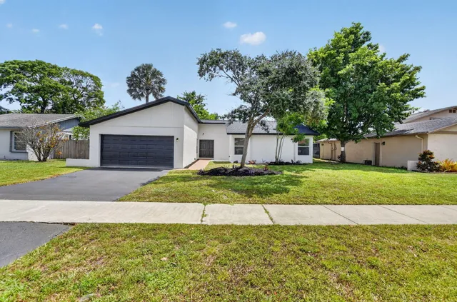 3-bedroom home at 386 NW 40th Terrace, Deerfield Beach