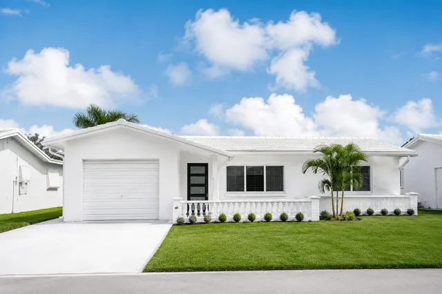 2-bedroom home at 1009 Leisure Lane, Boynton Beach