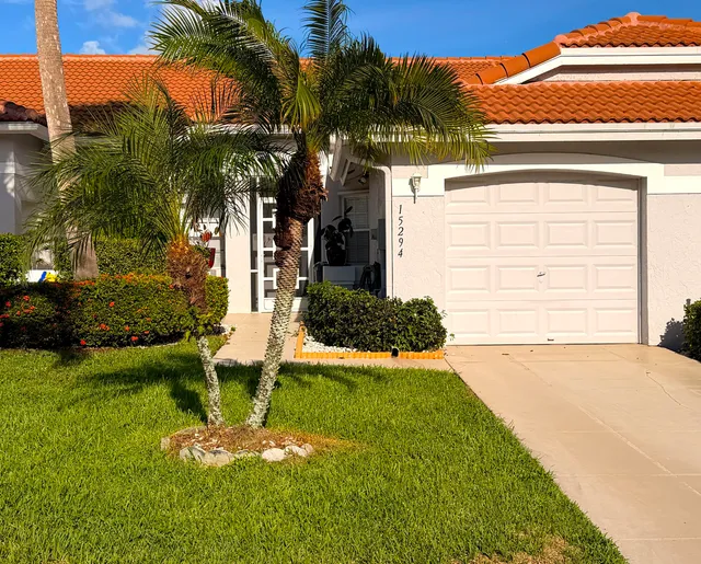 2-bedroom rental at 15294 W TRANQUILITY LAKE Drive, Delray Beach