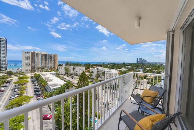 2-bedroom home at 3161 S Ocean Drive #1106, Hallandale Beach