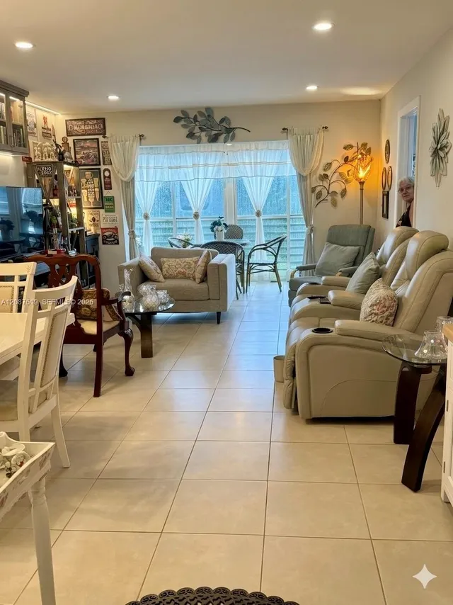 2-bedroom home at 9181 Sunrise Lakes Boulevard #312, Sunrise
