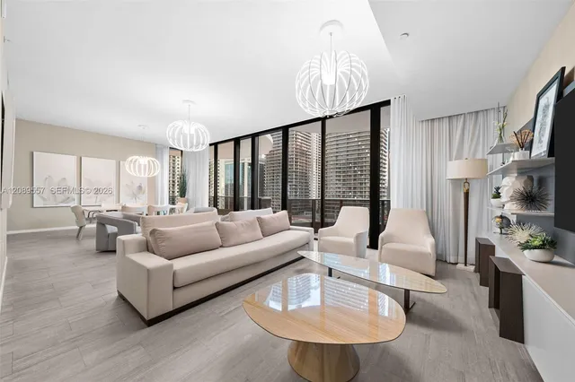 4-bedroom home at 1000 Brickell Plaza #1812, Miami