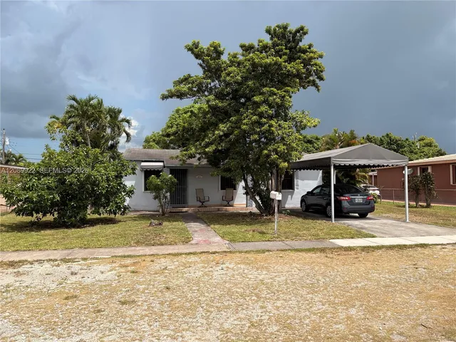 4-bedroom home at 671 E 39th Street, Hialeah