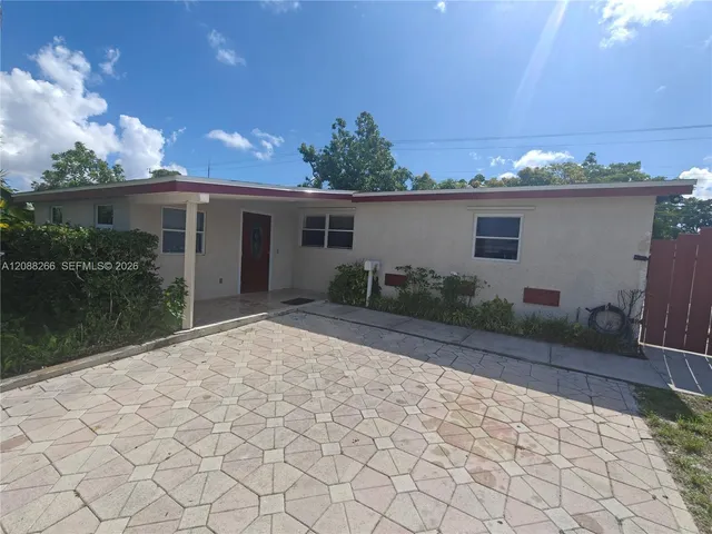 4-bedroom rental at 801 N 70th Avenue, Hollywood