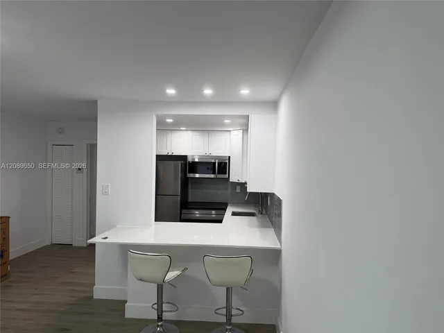 1-bedroom rental at 926 Michigan Avenue #12, Miami Beach