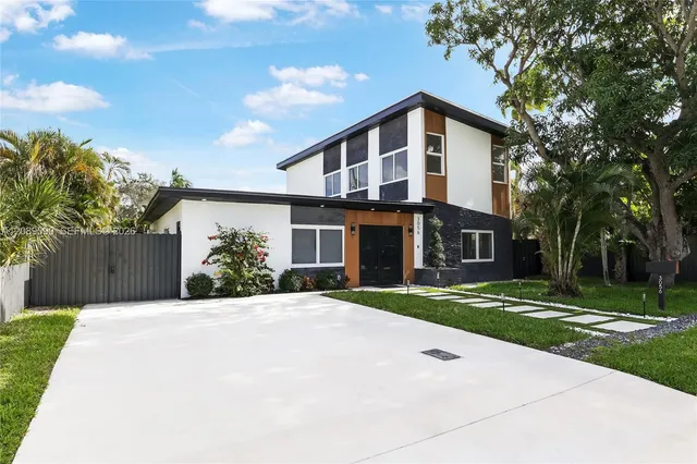 3-bedroom rental at 3056 NE 14th Avenue #0, Oakland Park