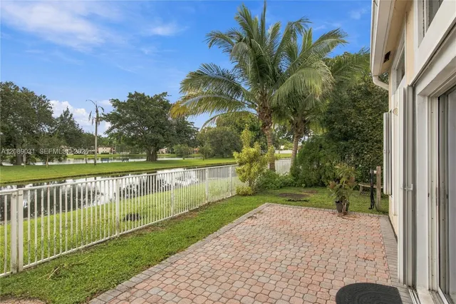 3-bedroom rental at 10000 NW 4th Street, Plantation