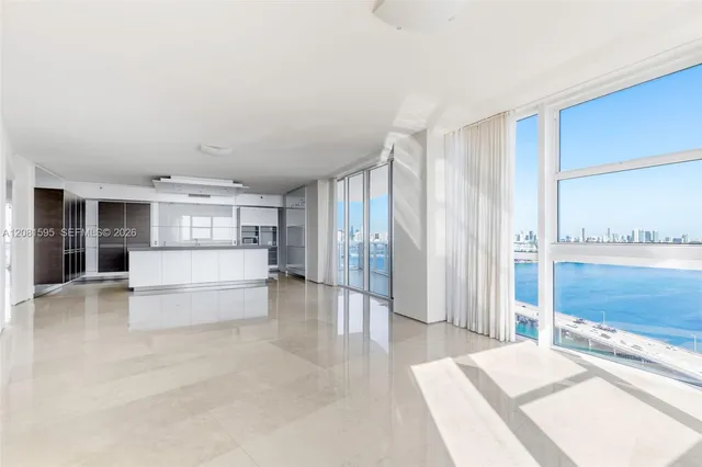 4-bedroom rental at 400 Alton Road #2101, Miami Beach