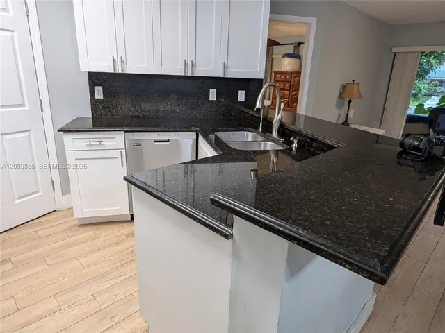 2-bedroom rental at 9999 Summerbreeze Drive #513, Sunrise