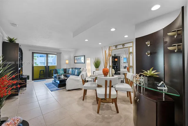 1-bedroom rental at 1334 Collins Avenue #403, Miami Beach