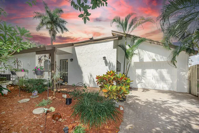 2-bedroom home at 980 Rainberry Lake Drive, Delray Beach