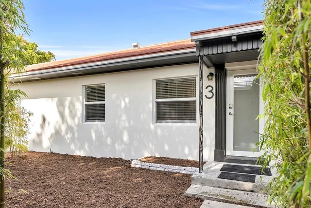 1-bedroom rental at 17 S Ocean Breeze #3, Lake Worth Beach
