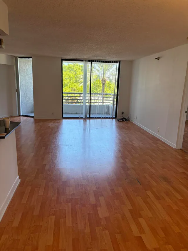 1-bedroom rental at 3300 NE 191ST Street #410, Aventura