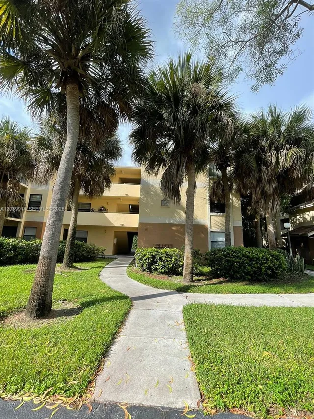 1-bedroom home at 9999 Summerbreeze Drive #413, Sunrise
