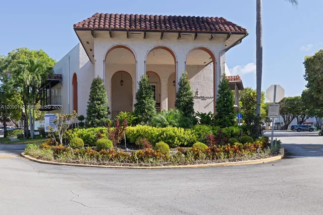 2-bedroom home at 10816 N Kendall Drive #R16, Miami
