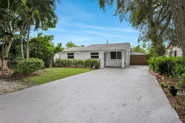 2-bedroom rental at 2041 NE 182nd Street, North Miami Beach
