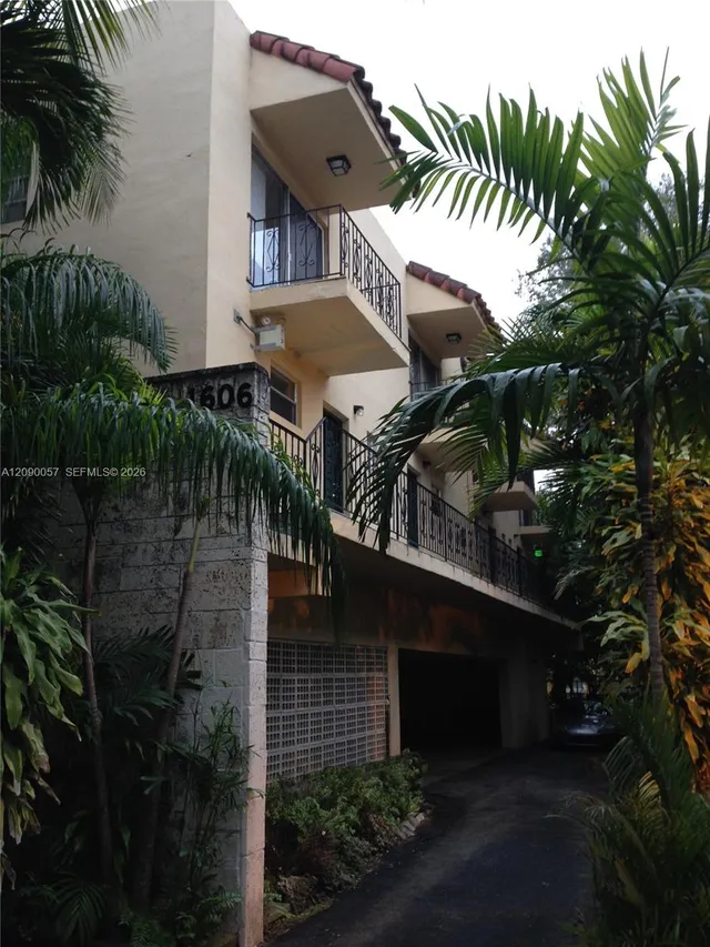 2-bedroom rental at 1606 Salzedo Street #3, Coral Gables