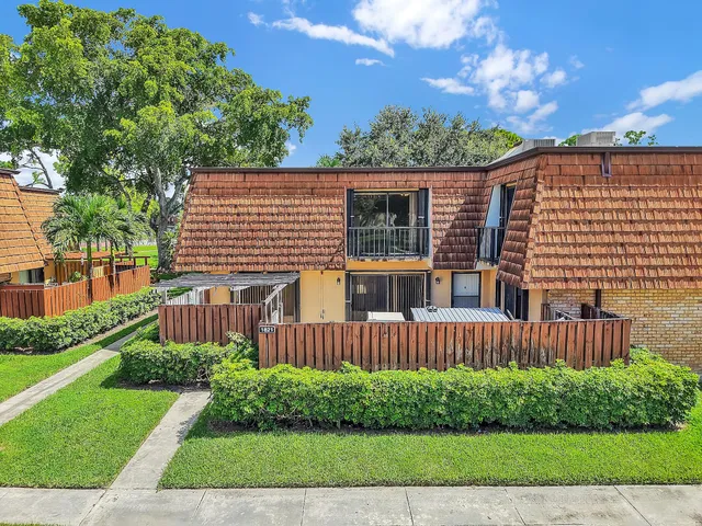 3-bedroom home at 1821 18TH Lane, Greenacres