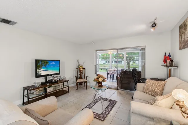 2-bedroom home at 136 Lake Rebecca Drive, West Palm Beach