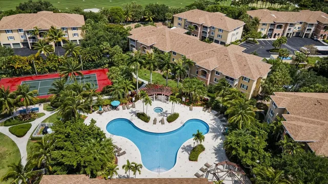 3-bedroom home at 6400 EMERALD DUNES Drive #104, West Palm Beach