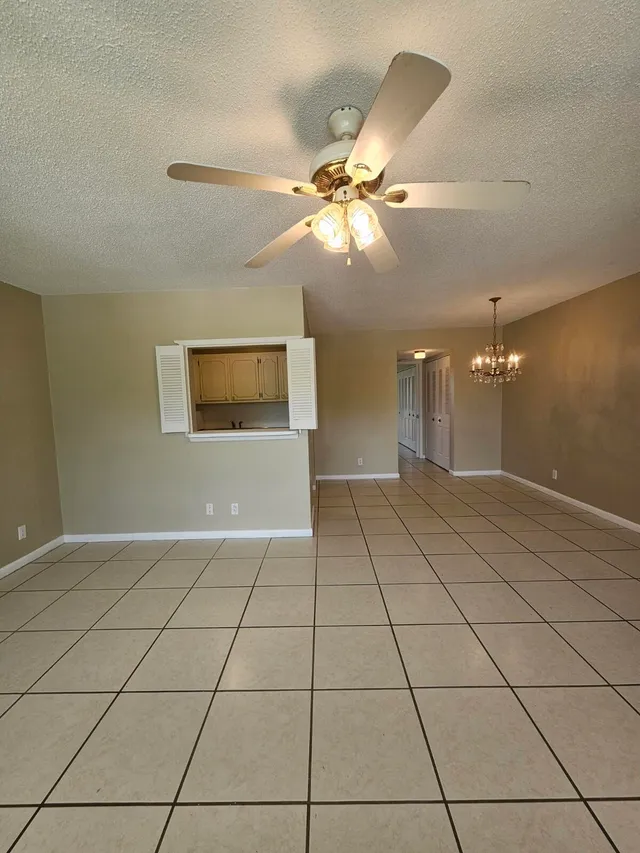 1-bedroom rental at 289 CAMDEN L, West Palm Beach