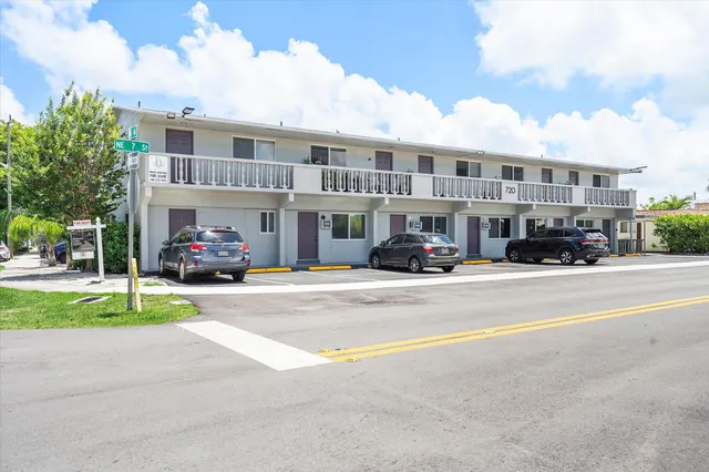 1-bedroom rental at 720 NE 7th Street #8, Hallandale Beach