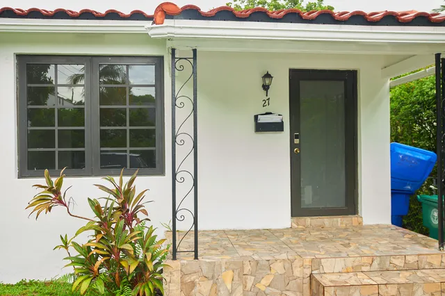 2-bedroom rental at 25 NE 43RD Street, Miami