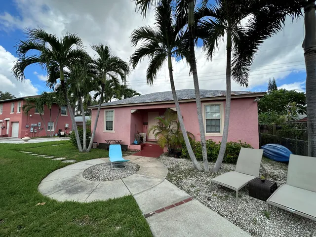 1-bedroom rental at 227 FORESTERIA Drive #D, Lake Park
