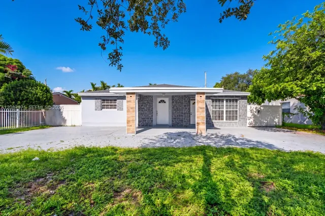 4-bedroom home at 730 N 64th Avenue, Hollywood