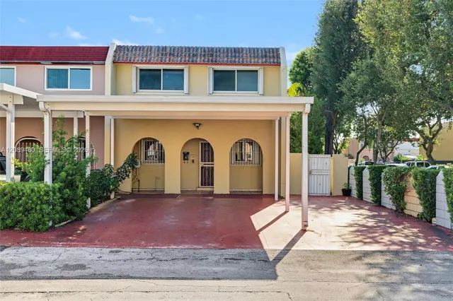 4-bedroom home at 7205 W 3rd Avenue, Hialeah