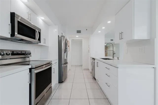 3-bedroom home at 16485 Collins Avenue #338, Sunny Isles Beach