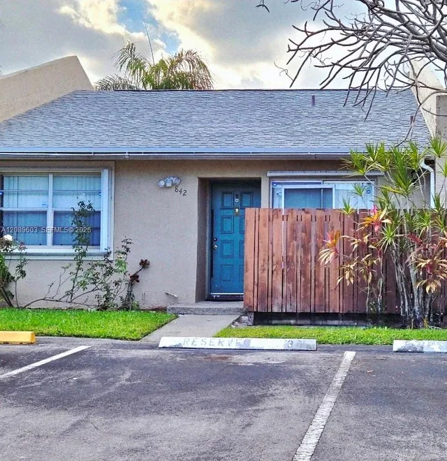2-bedroom home at 842 Banks #842, Coconut Creek