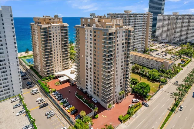 3-bedroom home at 1920 S Ocean Drive #3A, Hallandale Beach
