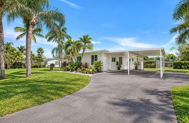 4-bedroom home at 15725 SW 89th Avenue, Palmetto Bay