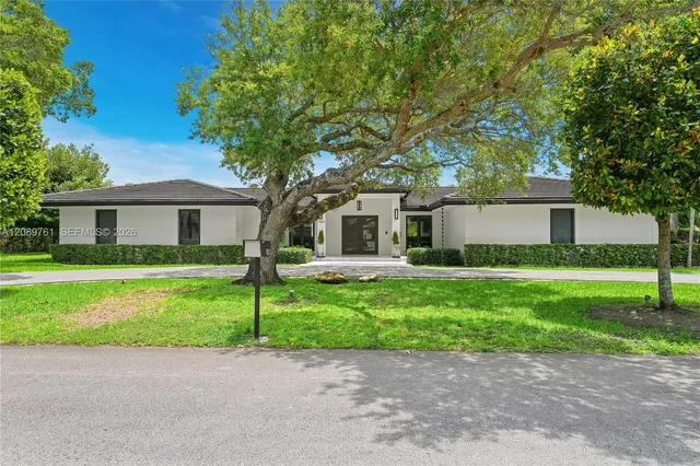 4-bedroom home at 7420 SW 109th Terrace, Pinecrest