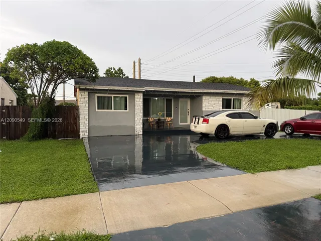 3-bedroom home at 6401 Dewey Street, Hollywood