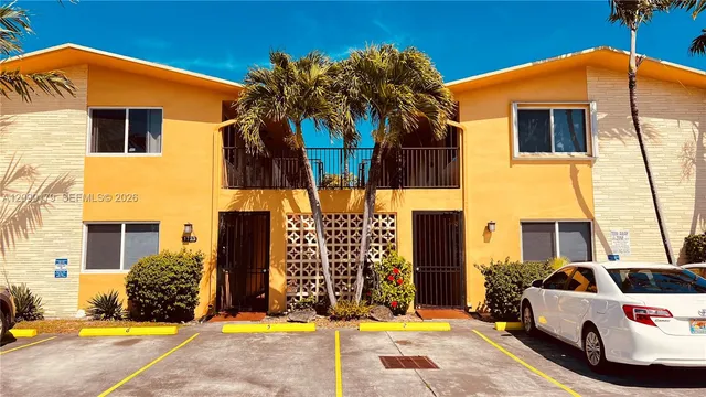 1-bedroom home at 1733 Mayo Street #11, Hollywood