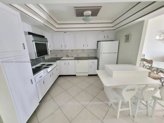 1-bedroom home at 18041 Biscayne Boulevard #203, Aventura