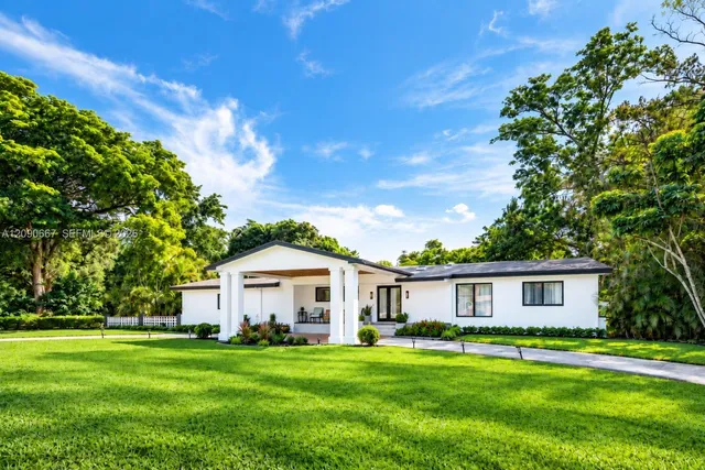 3-bedroom home at 20 N Hibiscus Court, Plantation