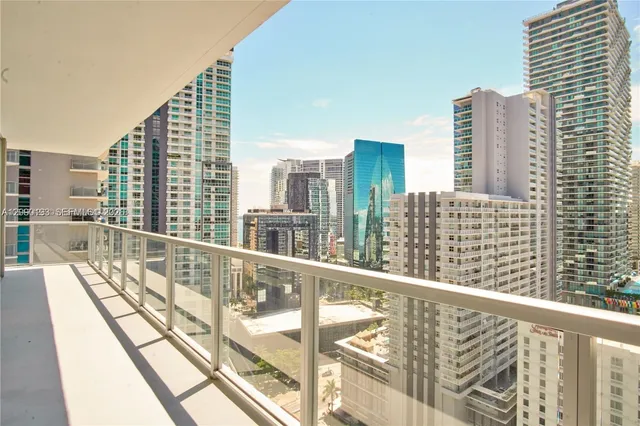 2-bedroom rental at 1111 SW 1st Avenue #2619-N, Miami