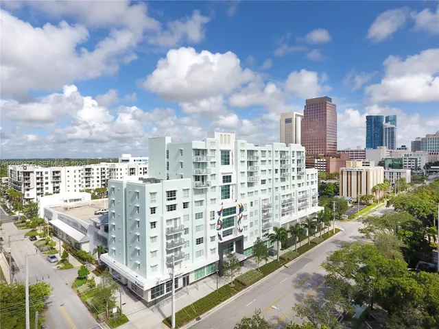 2-bedroom rental at 805 SE 3rd Avenue #112, Fort Lauderdale
