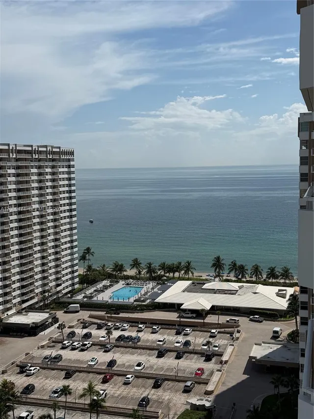 2-bedroom rental at 1985 S Ocean Drive #21H, Hallandale Beach