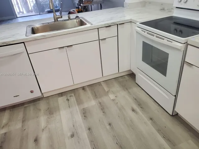 2-bedroom rental at 215 SE 3rd Avenue #206D, Hallandale Beach