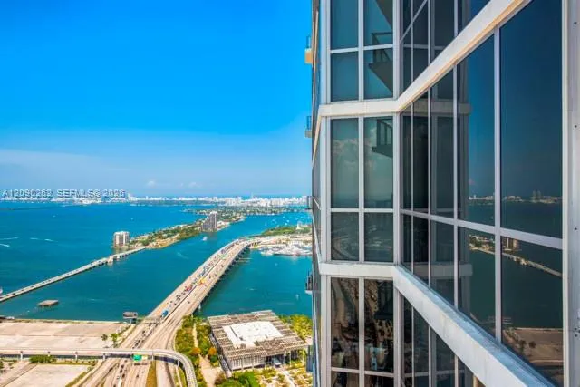 2-bedroom rental at 1100 Biscayne Boulevard #5205, Miami