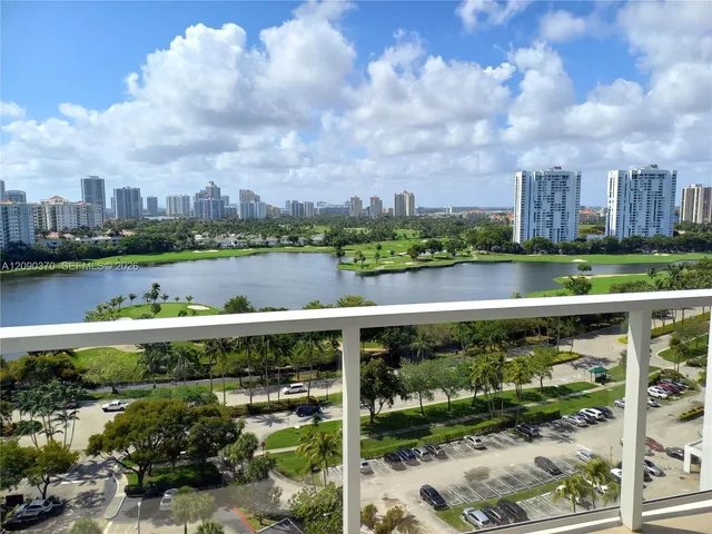 2-bedroom rental at 3701 N Country Club Drive #1706, Aventura