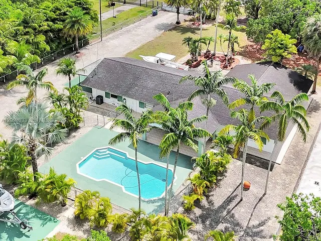 3-bedroom rental at 26100 SW 192nd Avenue, Homestead
