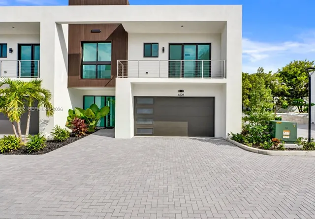 3-bedroom rental at 4628 SW 32nd Avenue #A4, Dania Beach